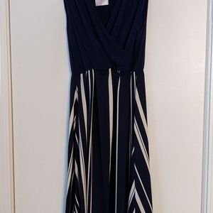 Short and sleeveless dress